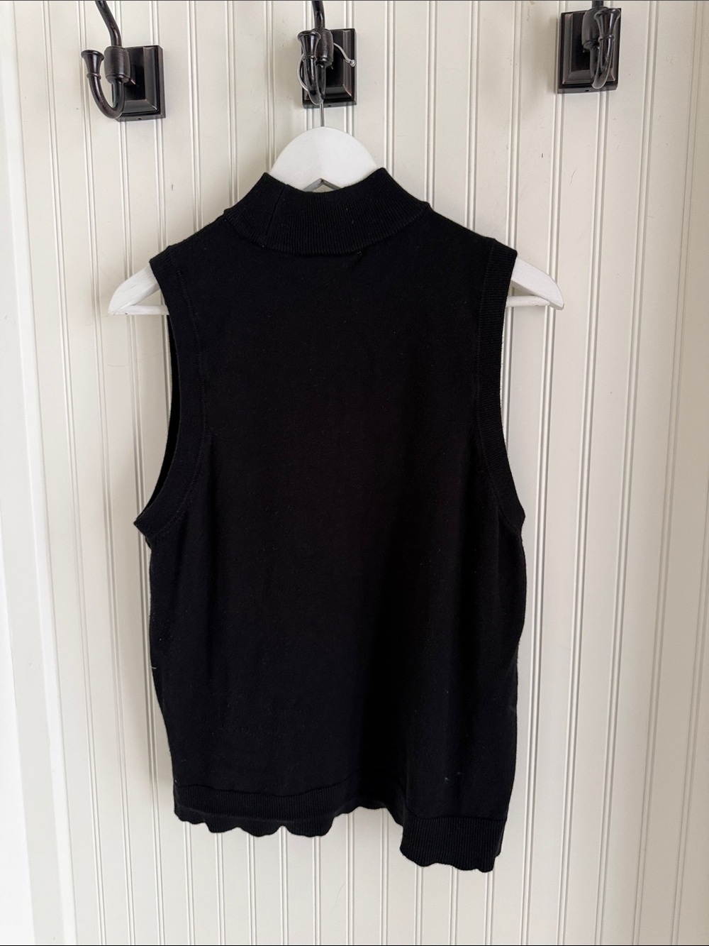Cream Clothing Black Mockneck Sleeveless knit top - Picture 7 of 9